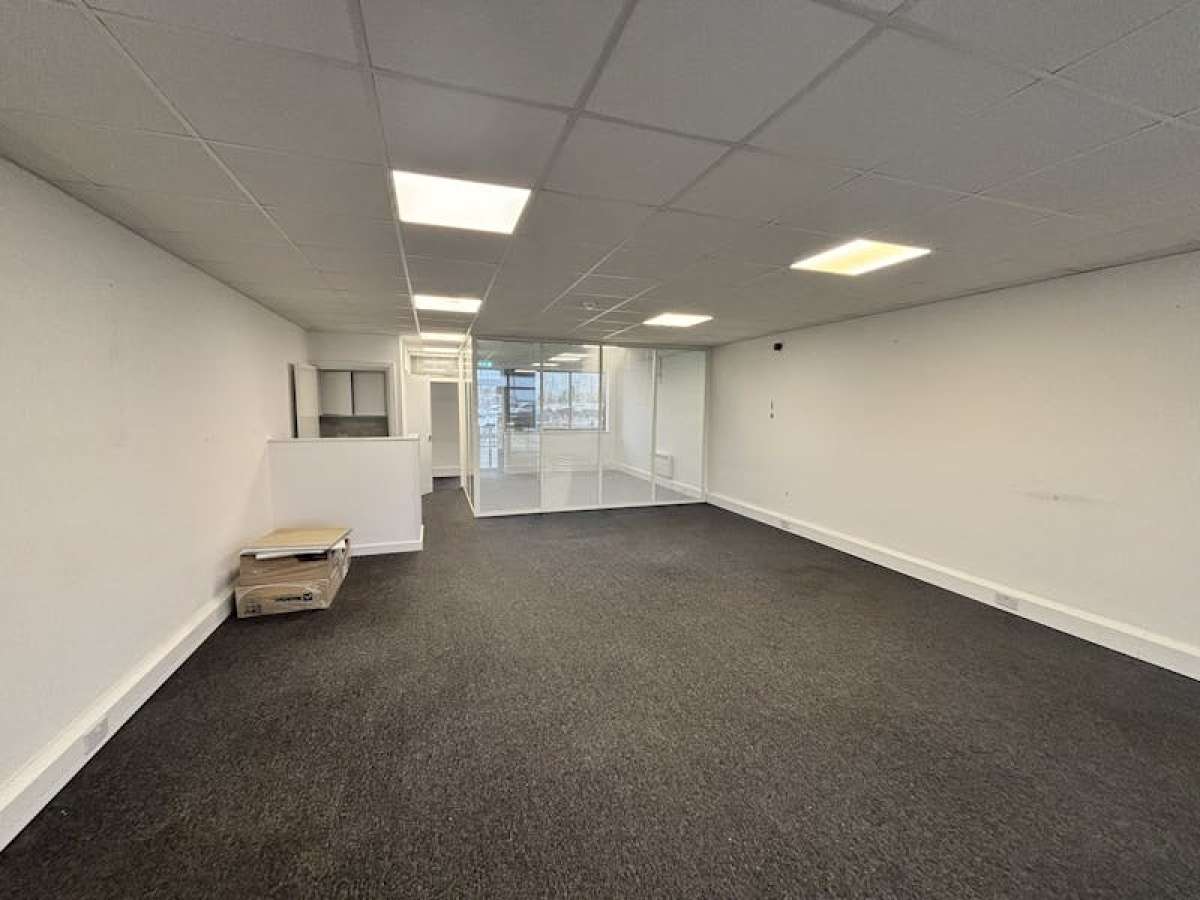 Office in Portsmouth - photo 3