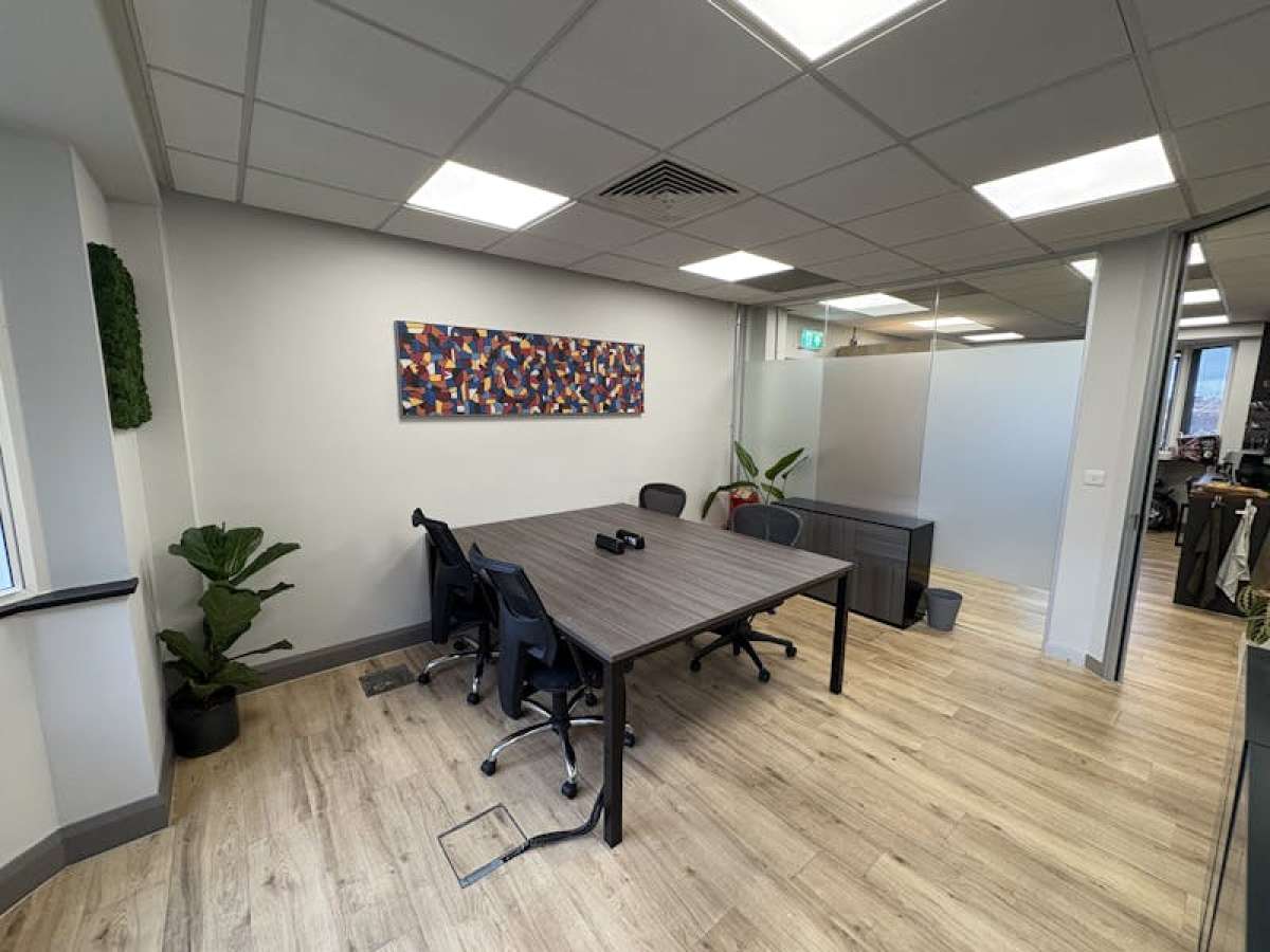 Office in Guildford - photo 4