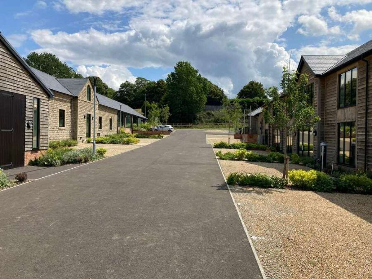 Office in Sevenoaks - photo 3