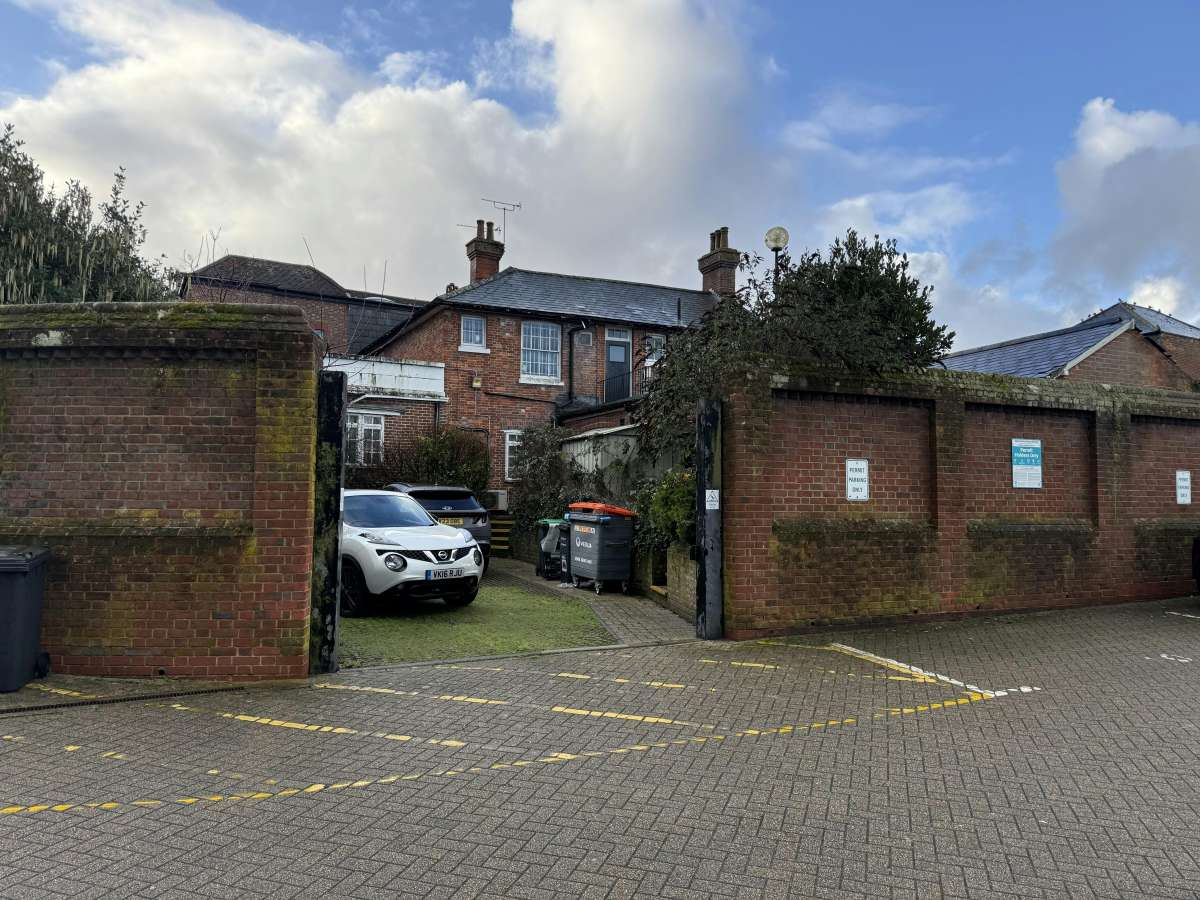 Office in Petersfield - photo 4