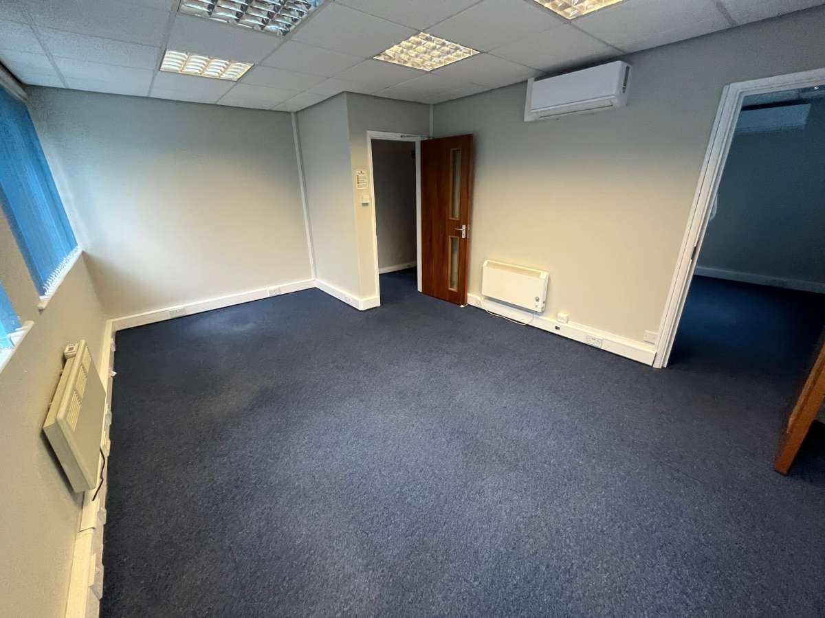 Office in Dedham - photo 3