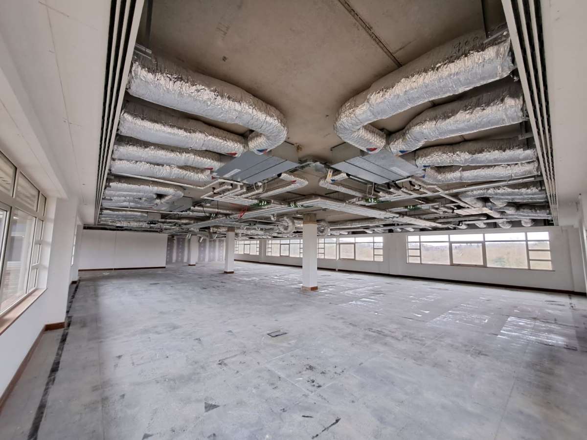 Office in Artington - photo 3