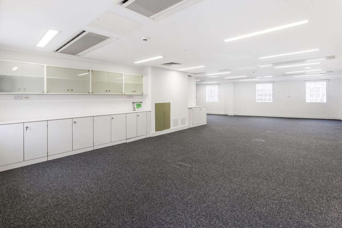 Office in Guildford - photo 4