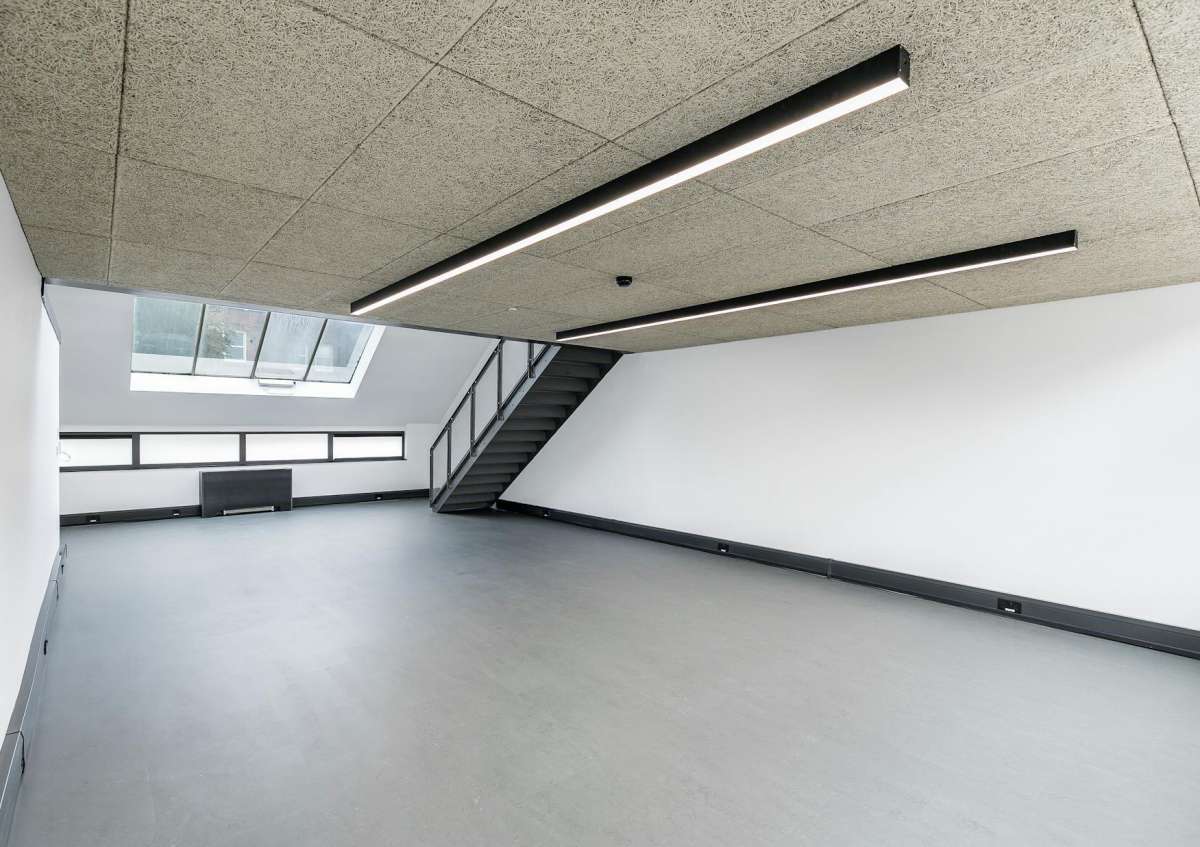 Office in Queen's Park - photo 2