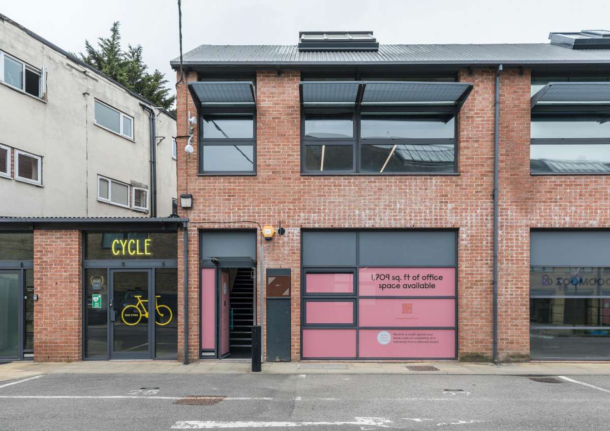 Office in Queen's Park - photo 4