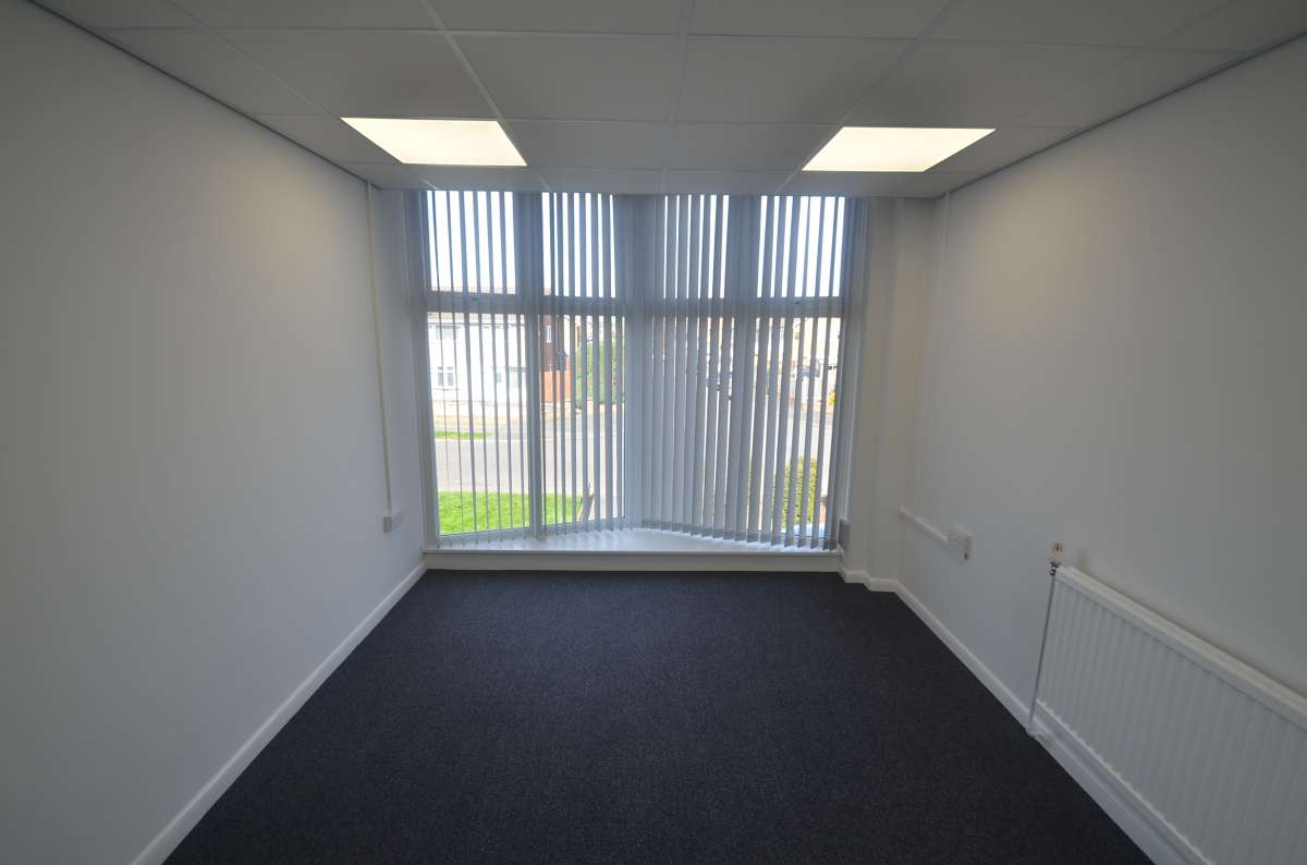 Office in Wigston - photo 4