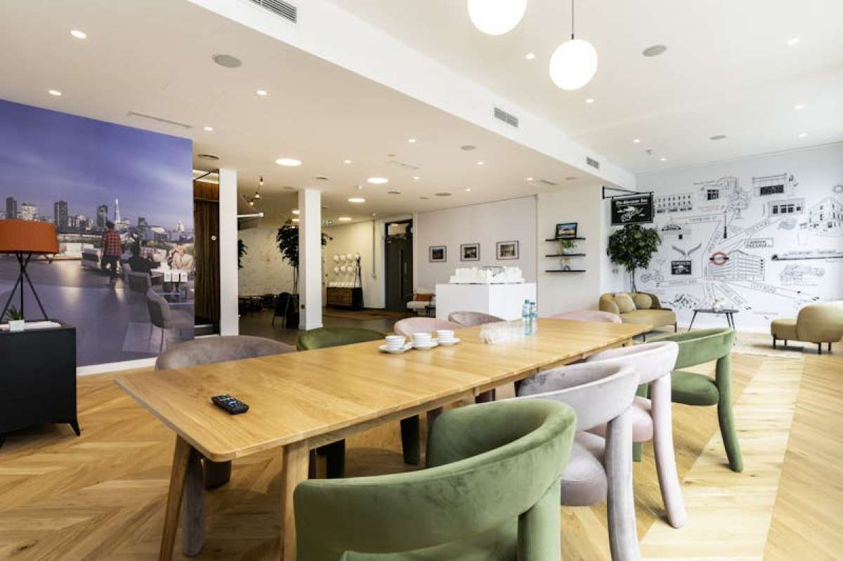 Office in London - photo 4