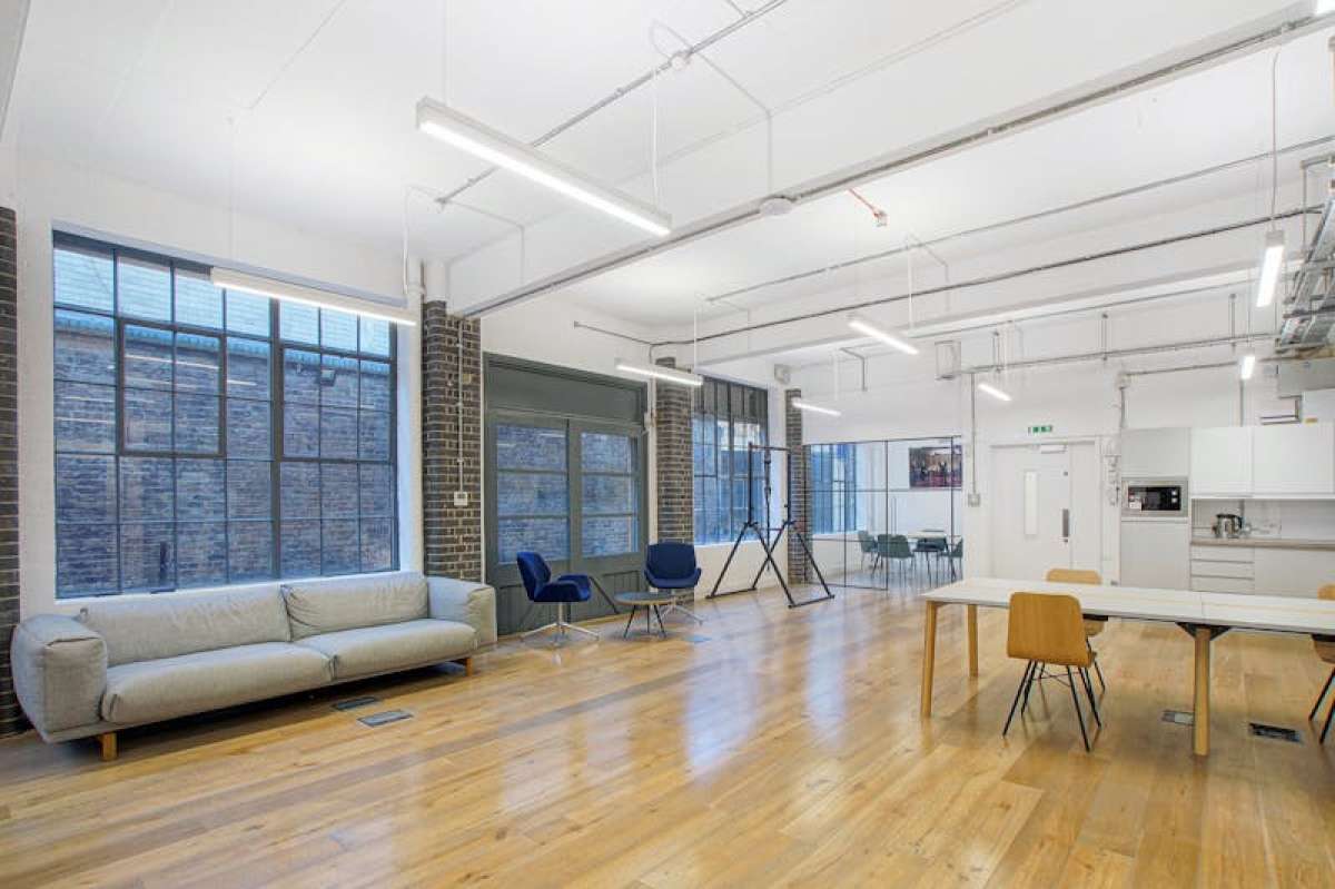Office in London - photo 2
