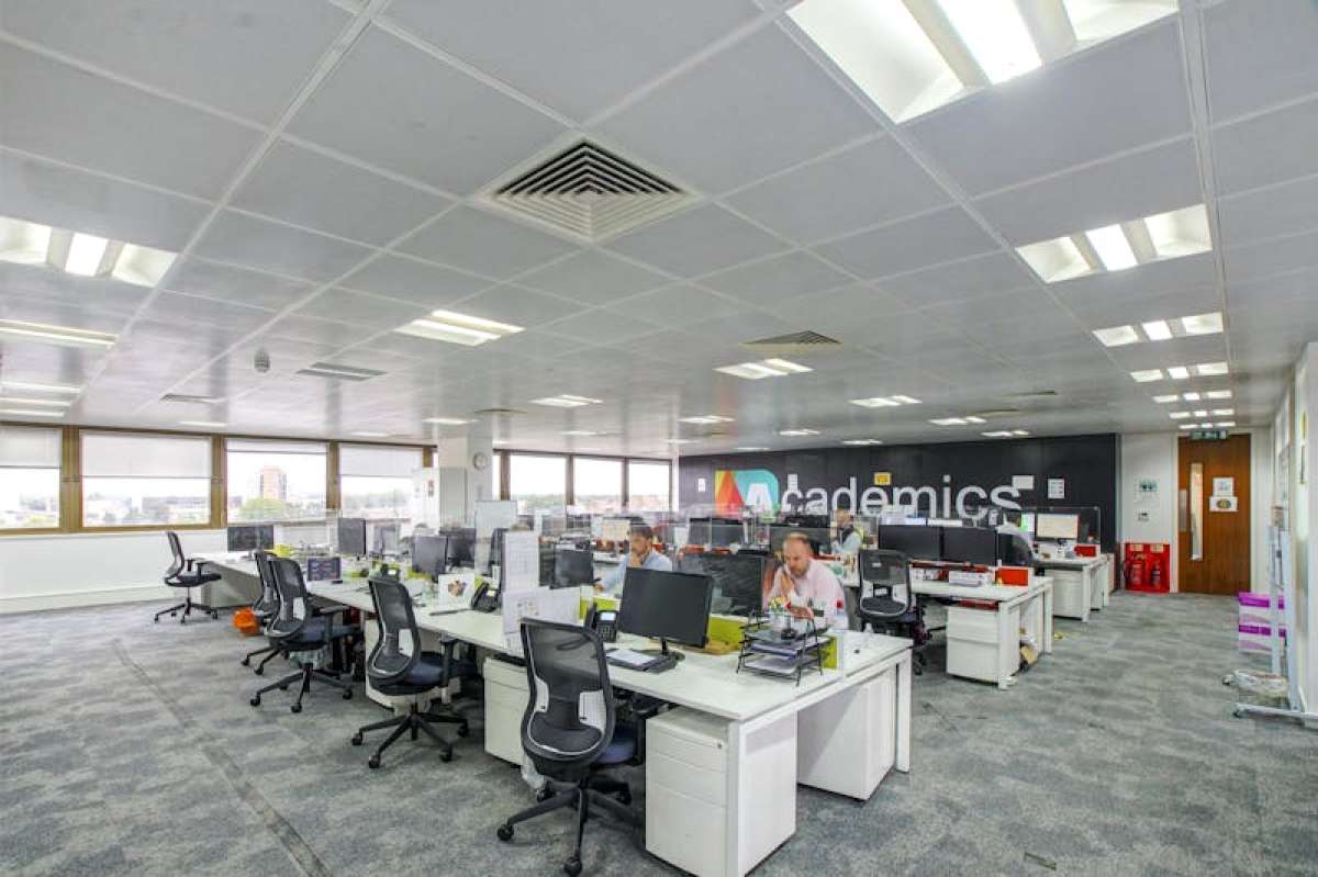 Office in London - photo 3