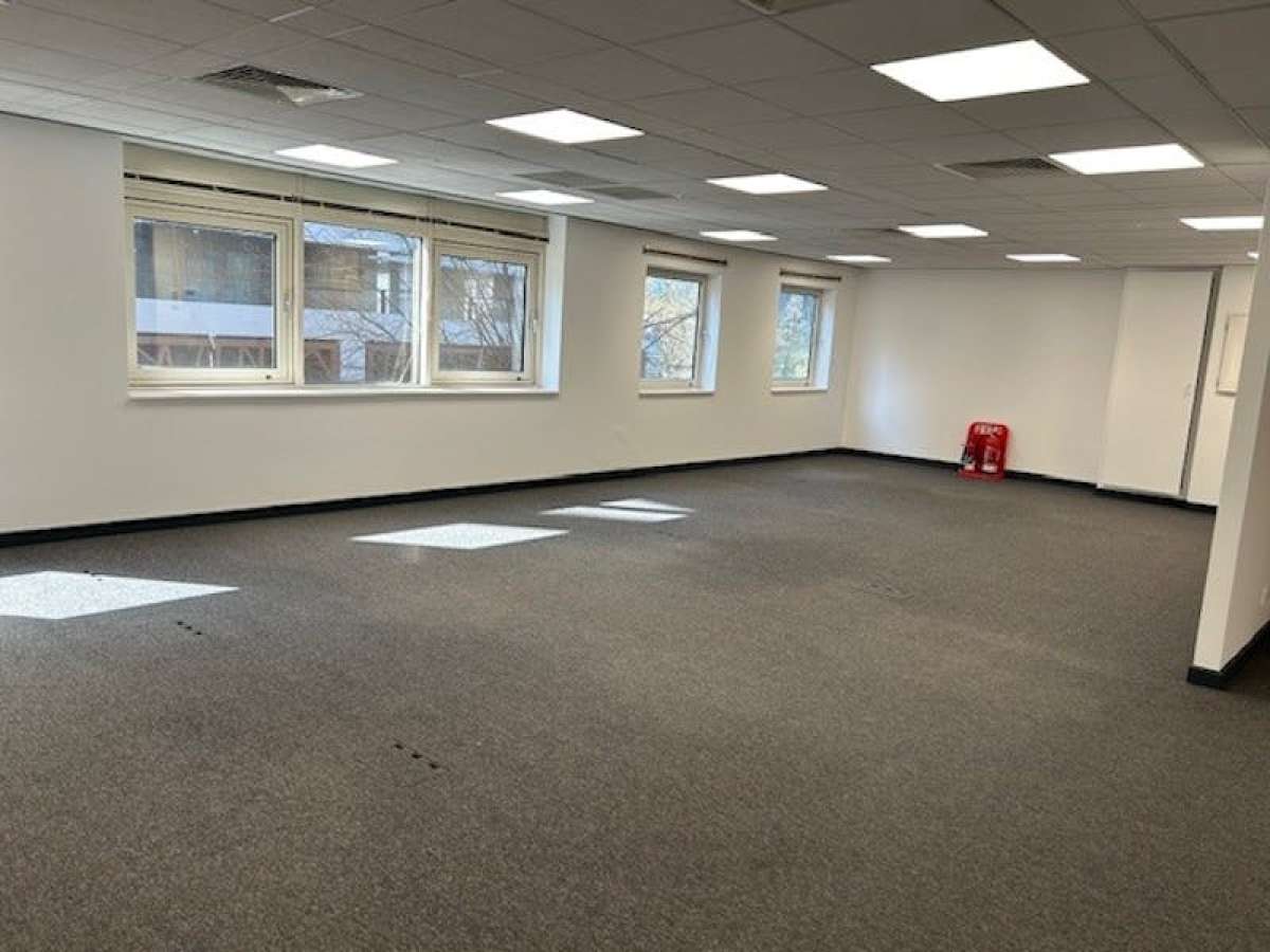 Office in London - photo 4