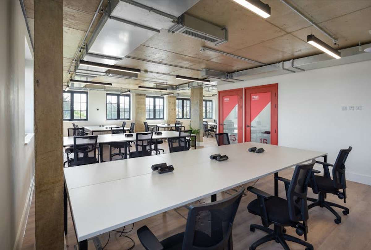 Office in London - photo 2