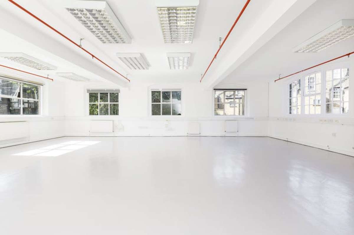 Office in London - photo 4