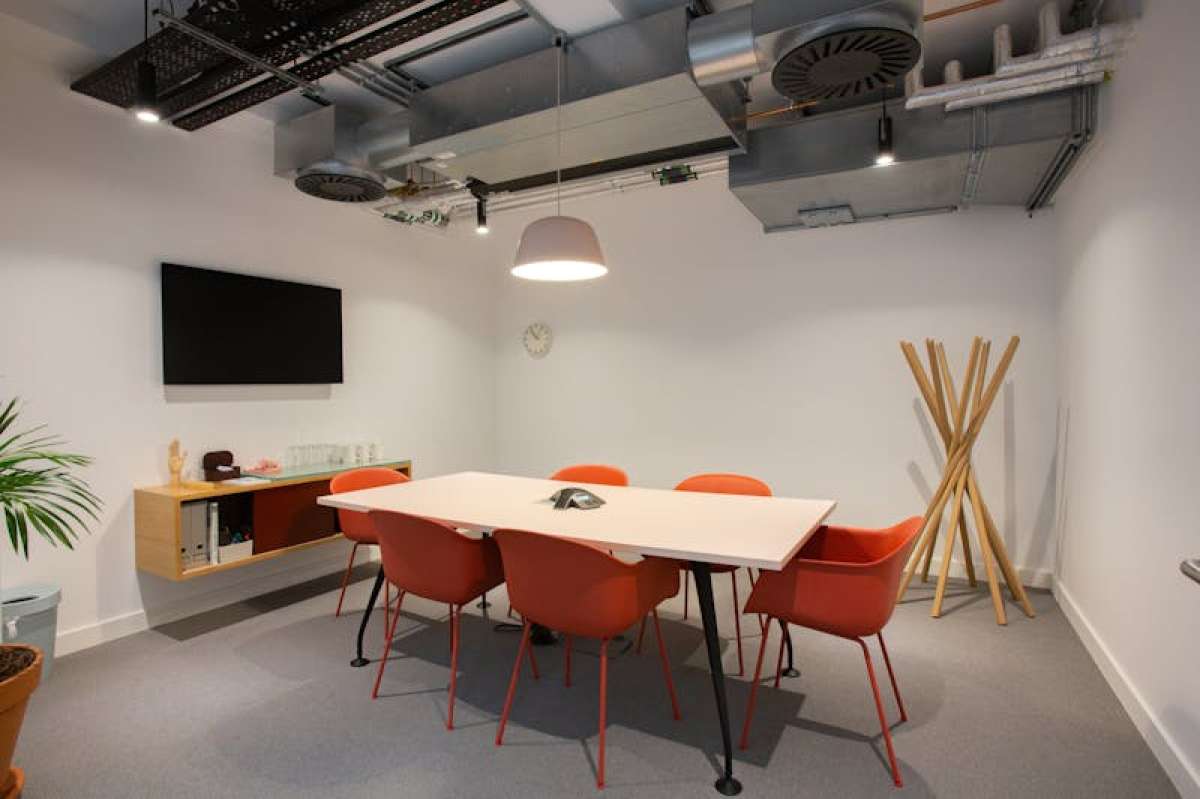 Office in London - photo 2