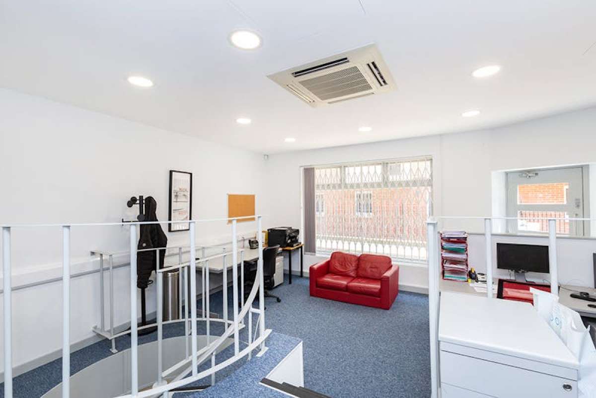 Office in London - photo 2