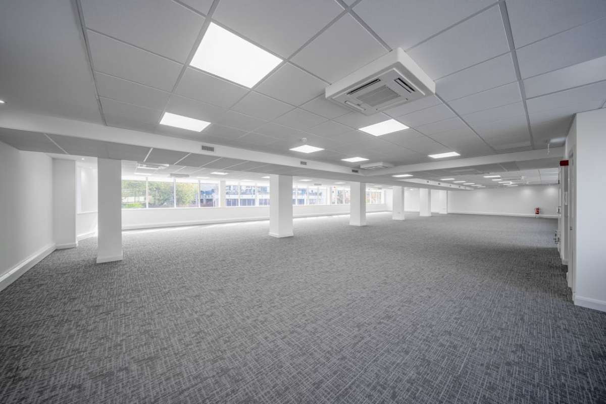 Office in Bournemouth - photo 2