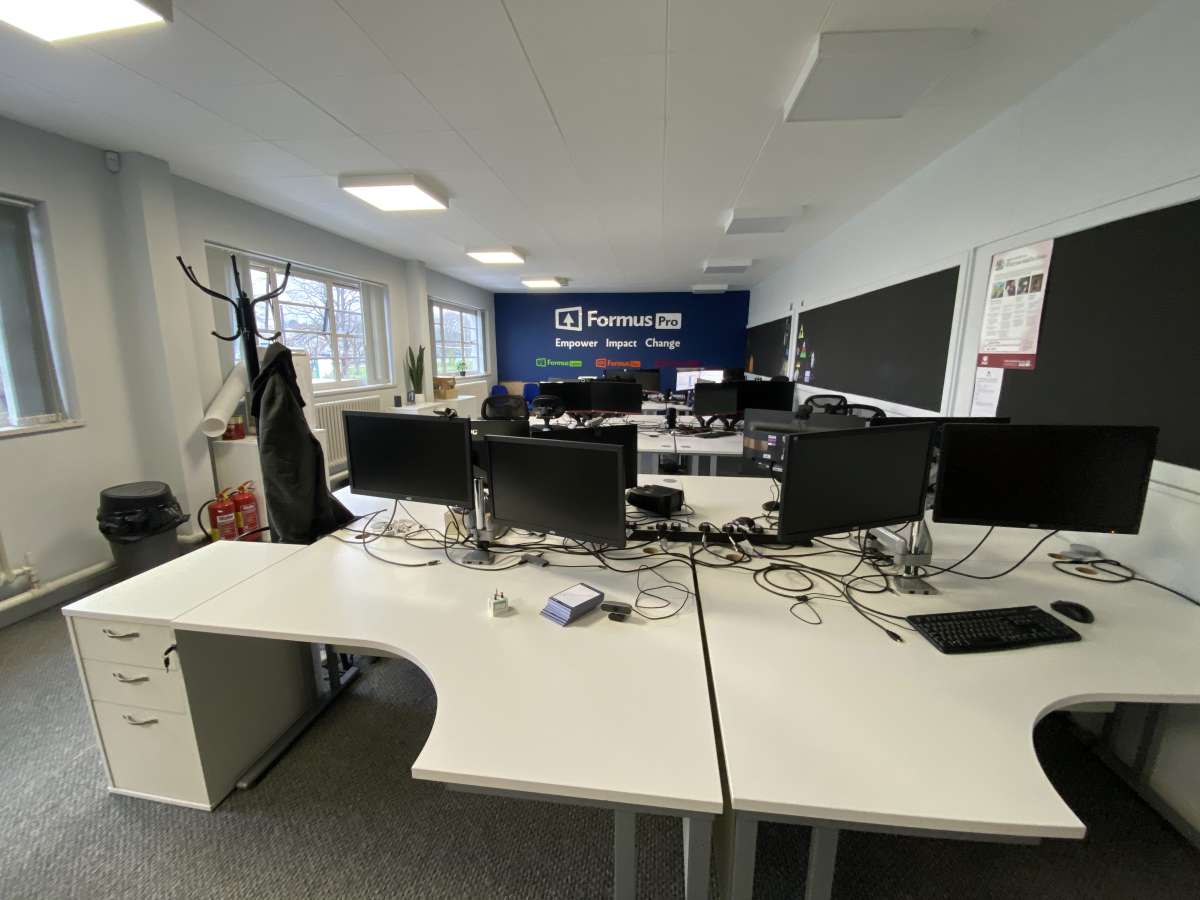 Office in Kidderminster - photo 2