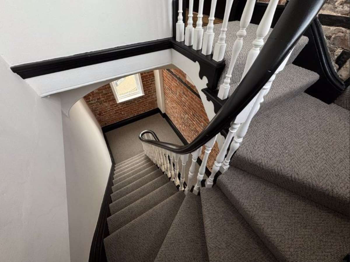 Office in Congleton - photo 4