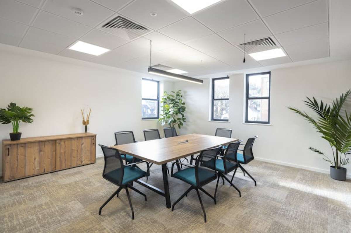 Office in Guildford - photo 4