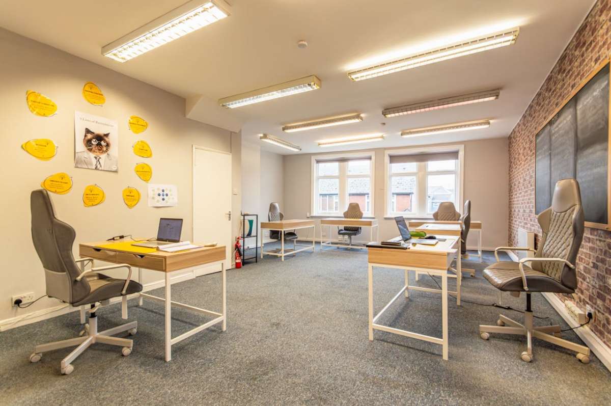 Office in Bournemouth - photo 2