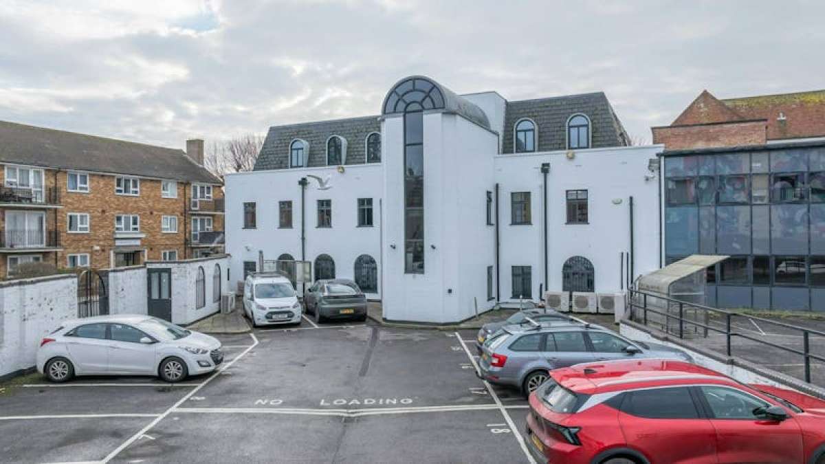 Office in Southsea - photo 4