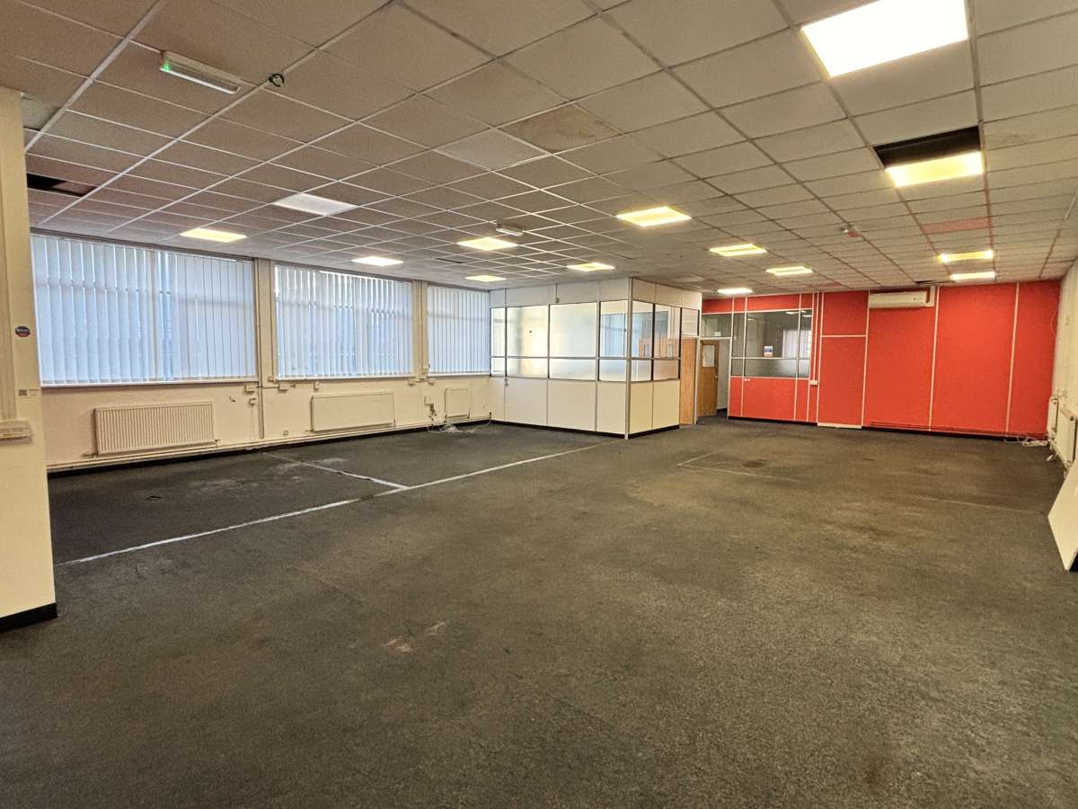 Office in Leicester - photo 2