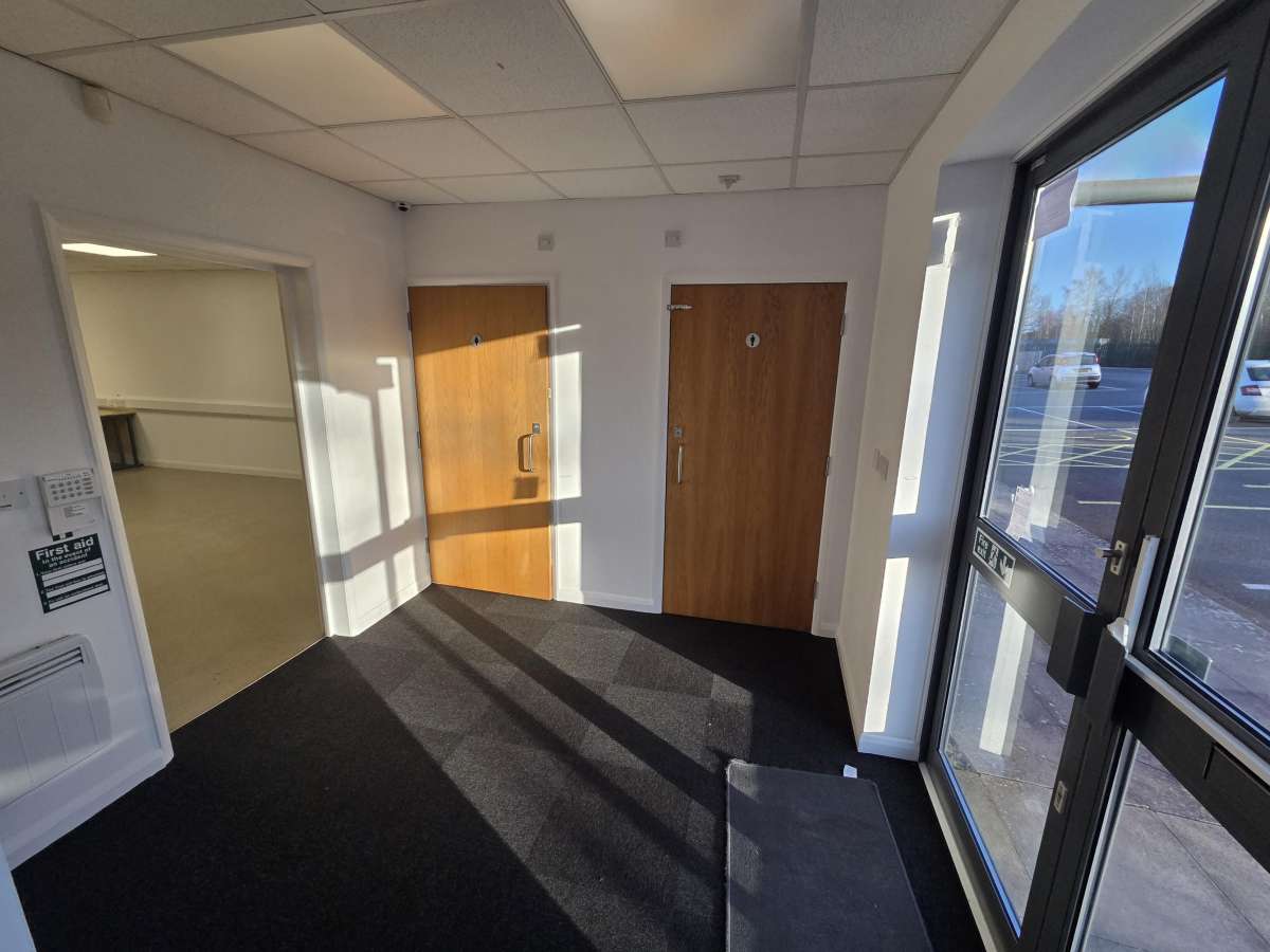 Office in Leicester - photo 3