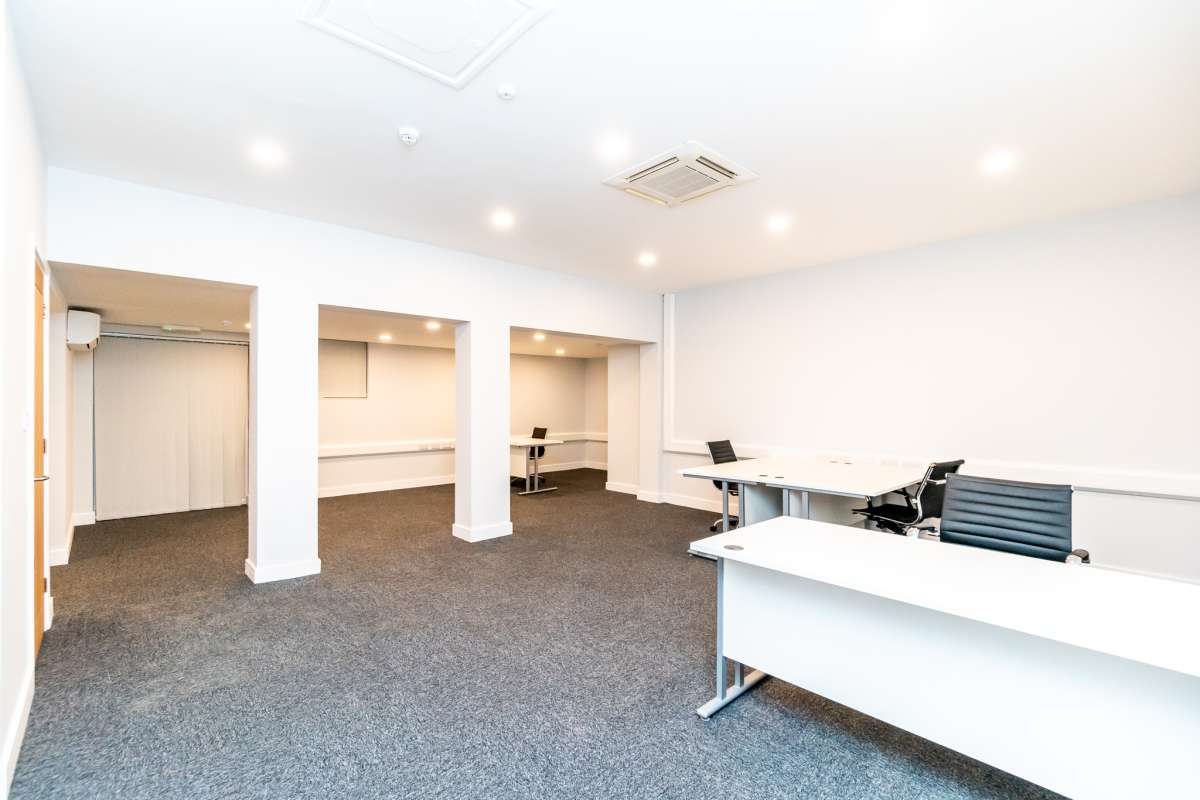 Office in Nottingham - photo 4