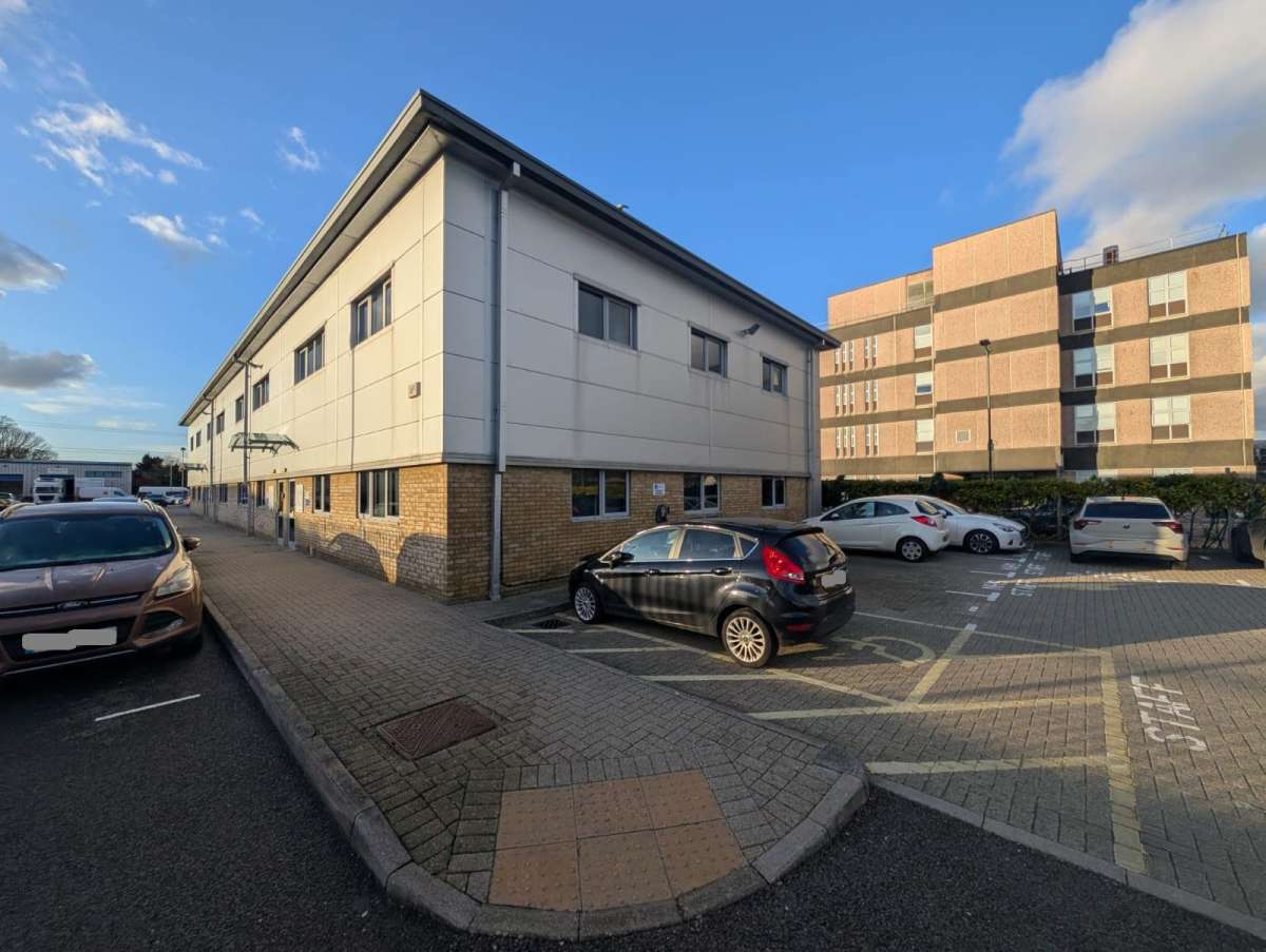 Office in Fareham - photo 3