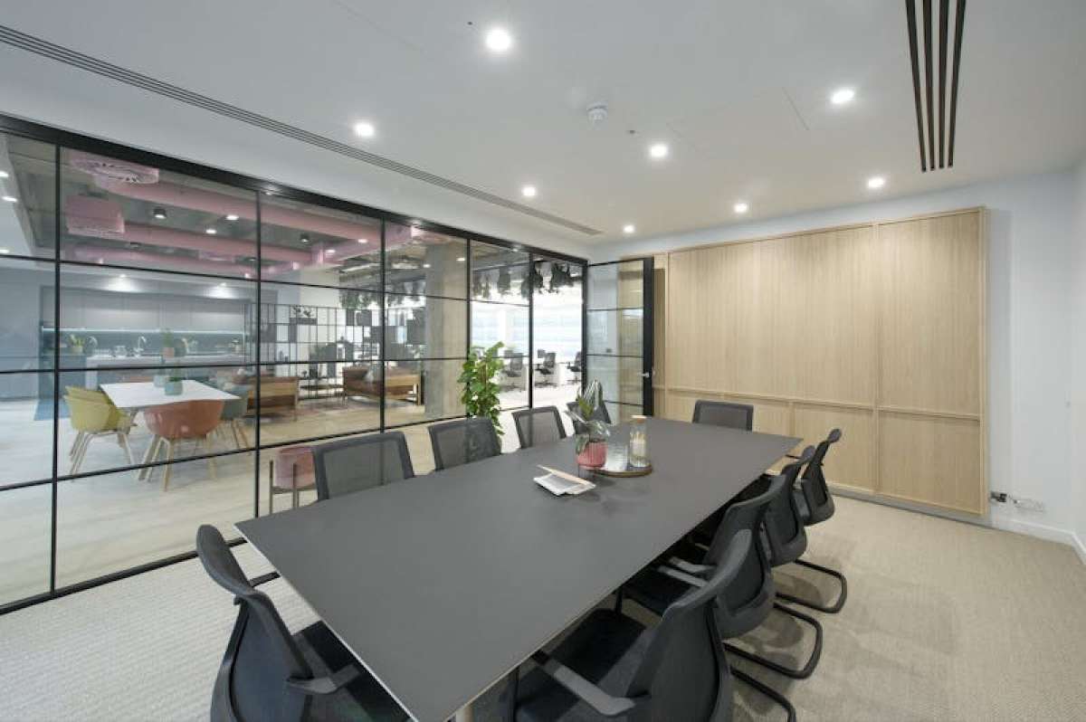 Office in Reading - photo 2