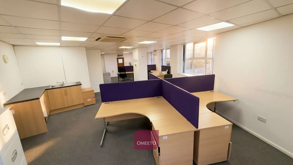 Office in Nottingham - photo 3