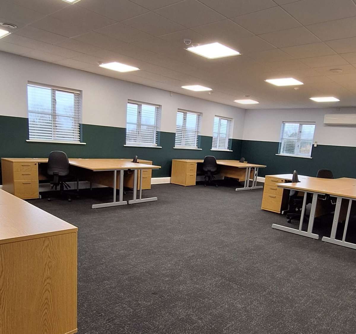 Office in Wyboston - photo 4