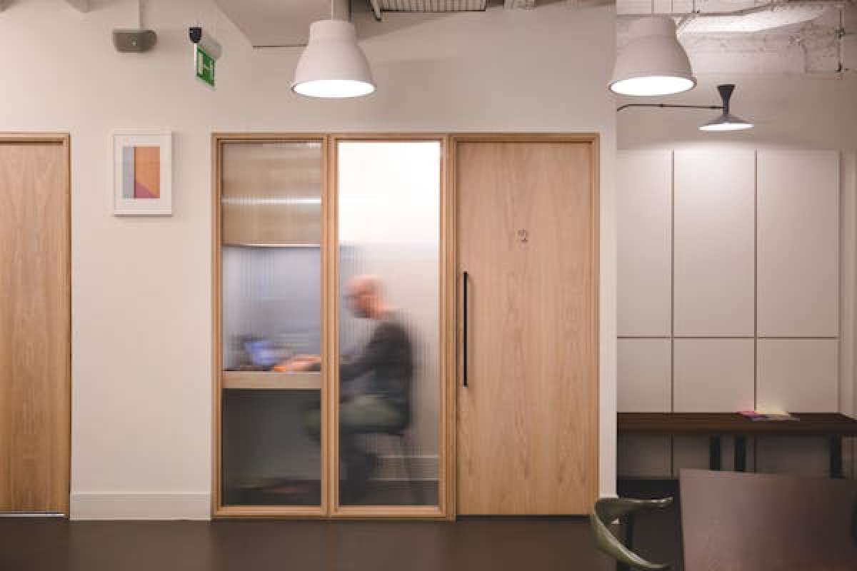 Office in London - photo 4