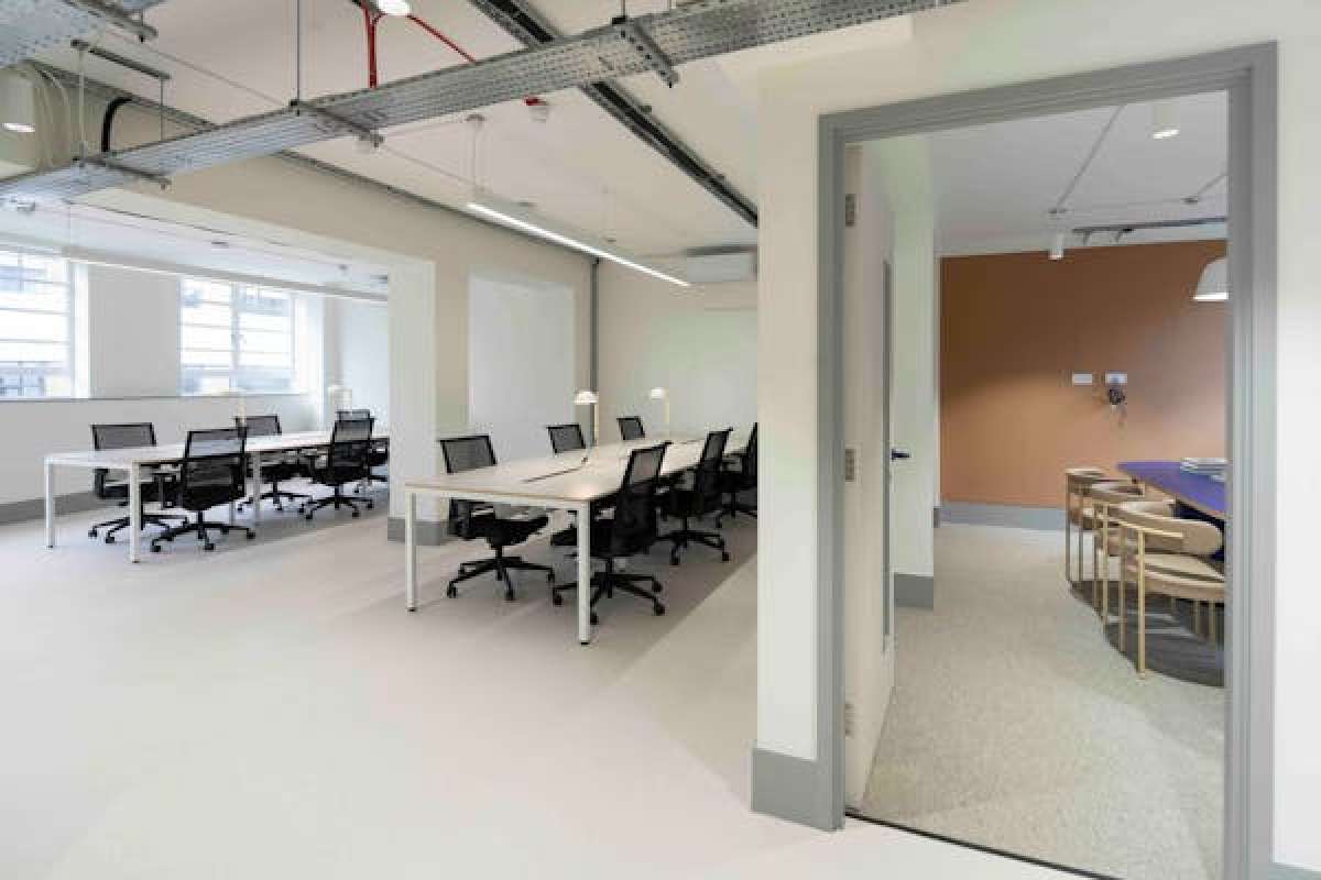Office in London - photo 2