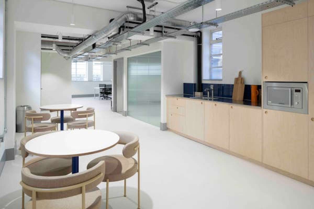 Office in London - photo 3