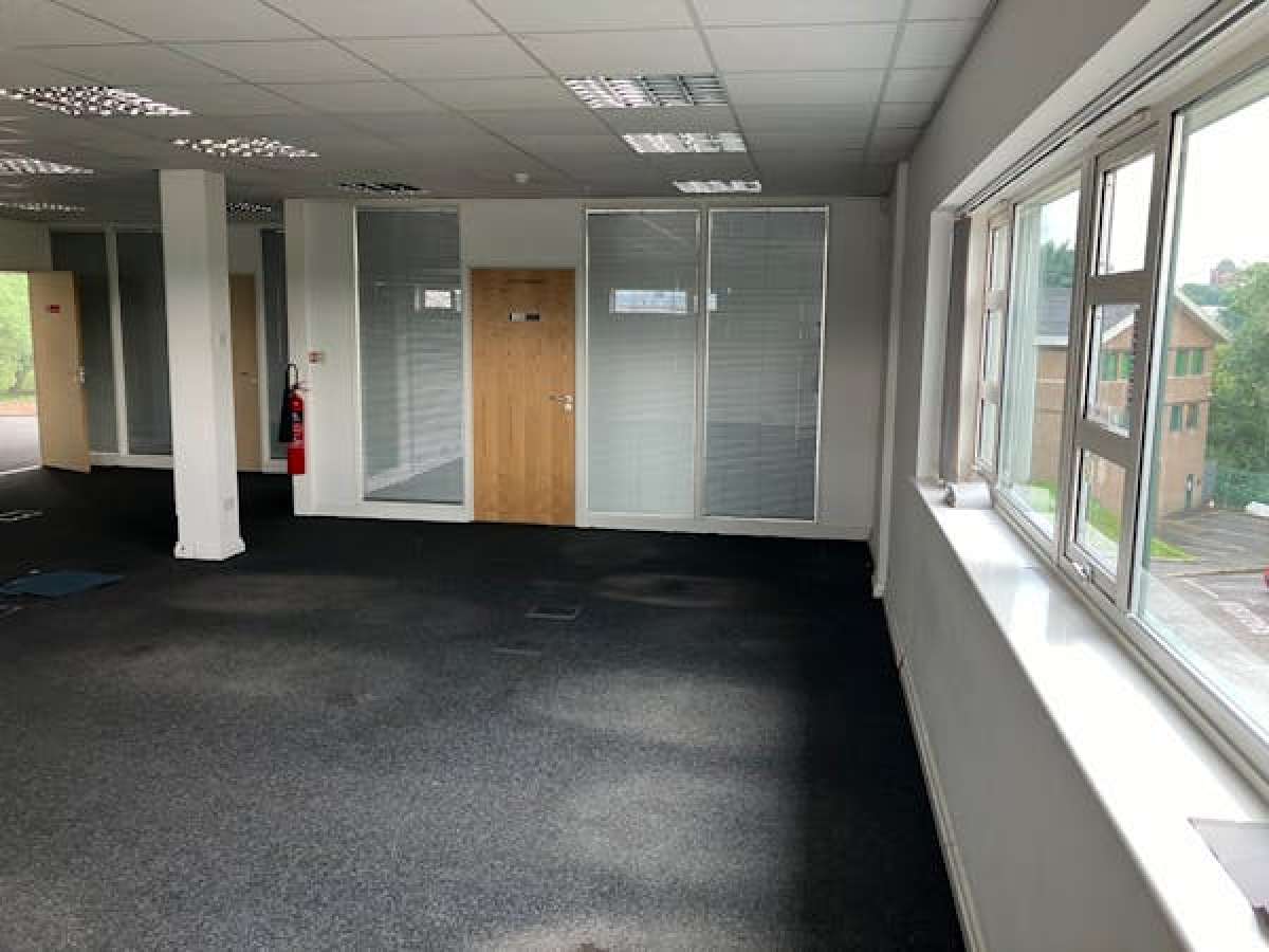 Office in Heywood - photo 4
