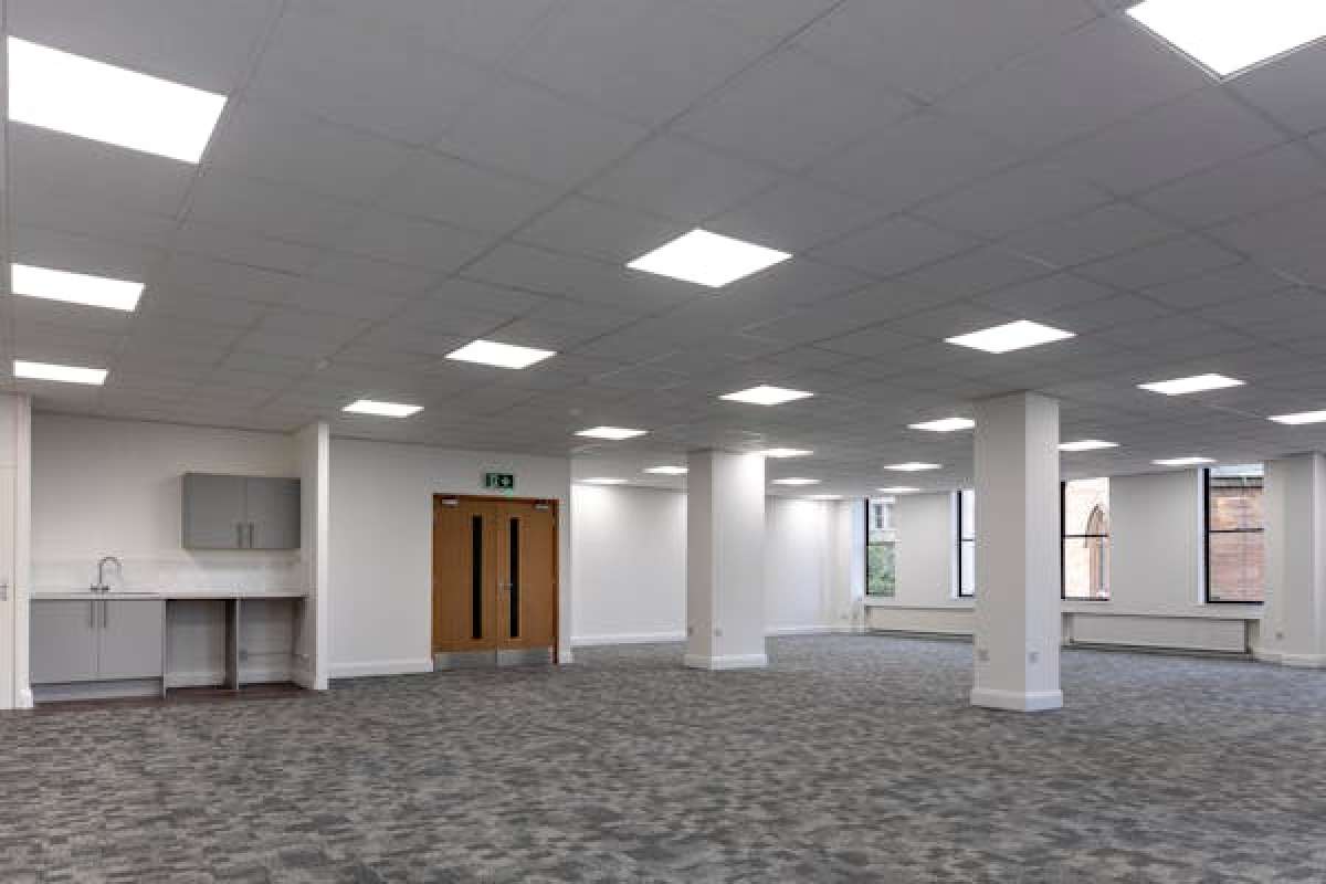 Office in Liverpool - photo 3