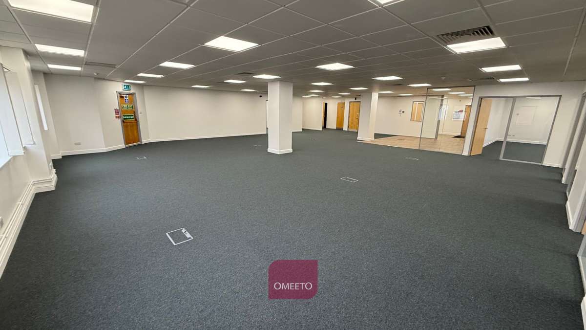 Office in Derby - photo 3