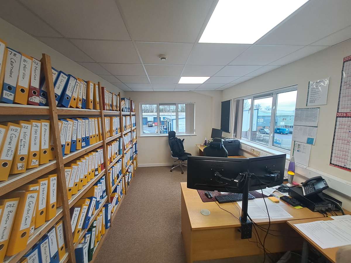 Office in Tamar View Industrial Estate - photo 3
