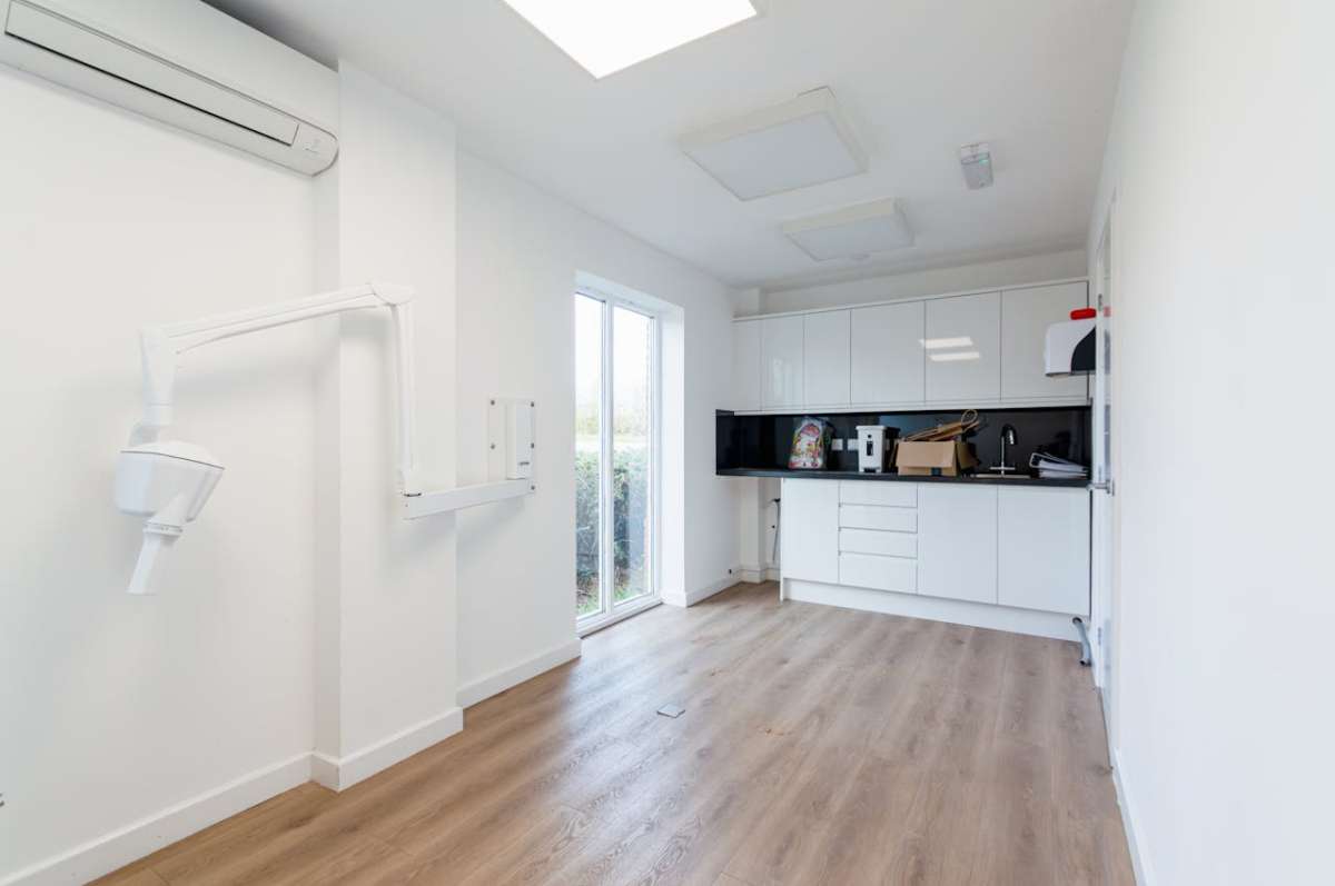 Office in Poole - photo 3