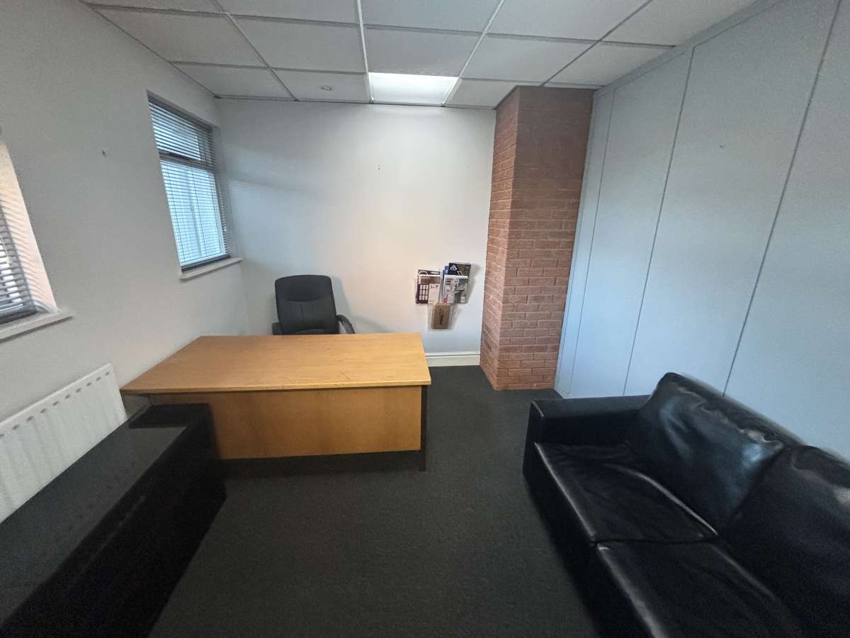 Office in Whetstone - photo 2
