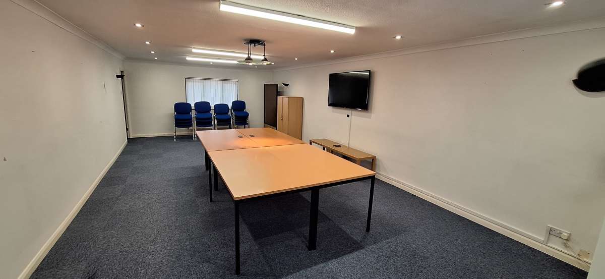 Office in Horsham - photo 3