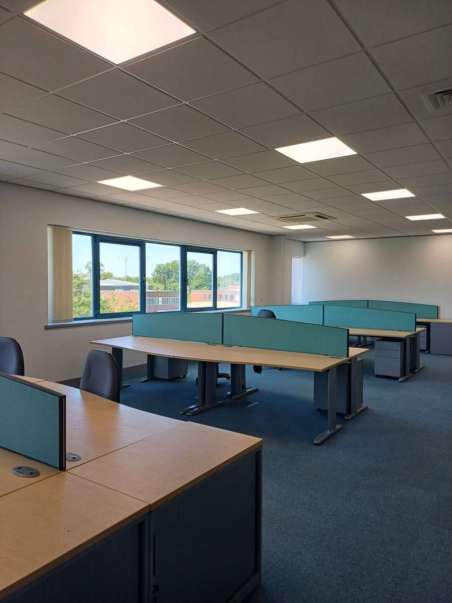 Office in Bicester - photo 2