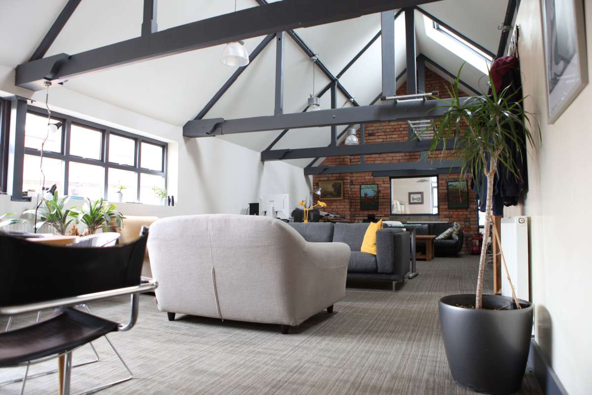 Office in Penarth - photo 3