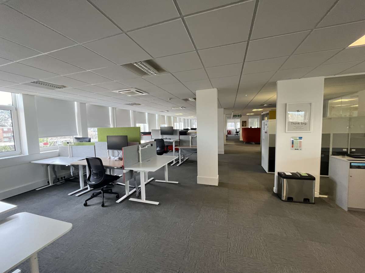 Office in Haywards Heath - photo 4