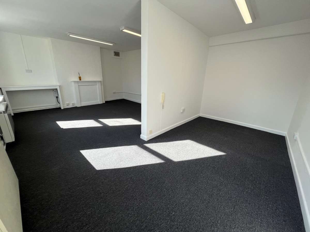 Office in Colchester - photo 4