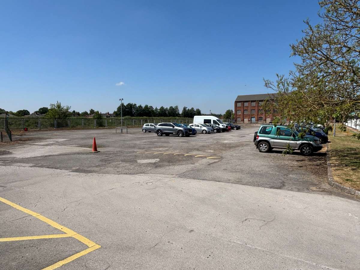 Office in Lincoln - photo 4