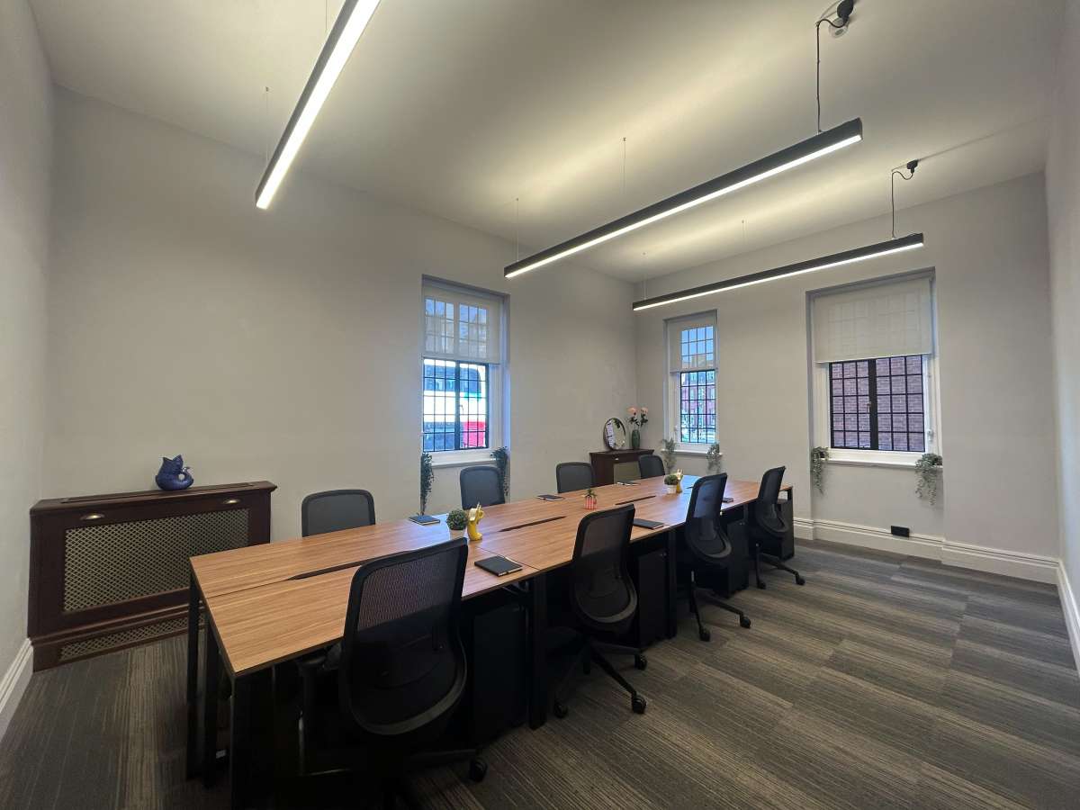 Office in Bromley - photo 2