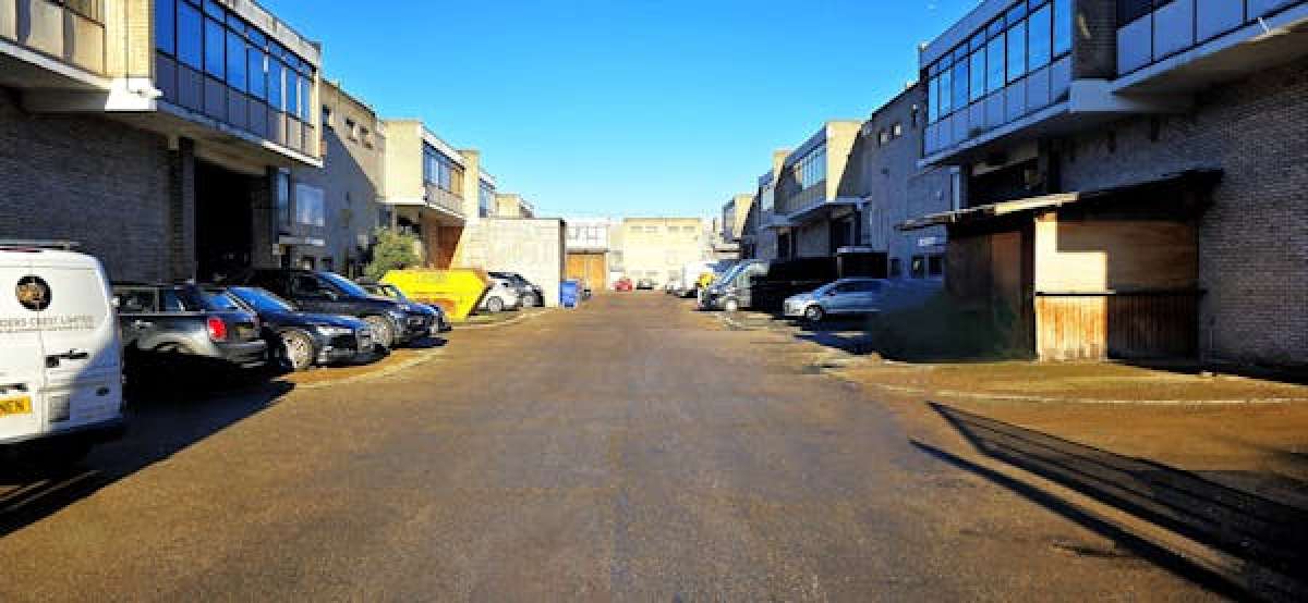 Office in Abbey Wood - photo 2