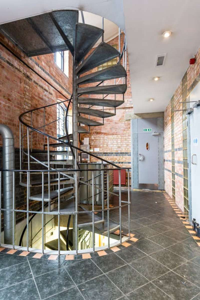 Office in Windsor - photo 3