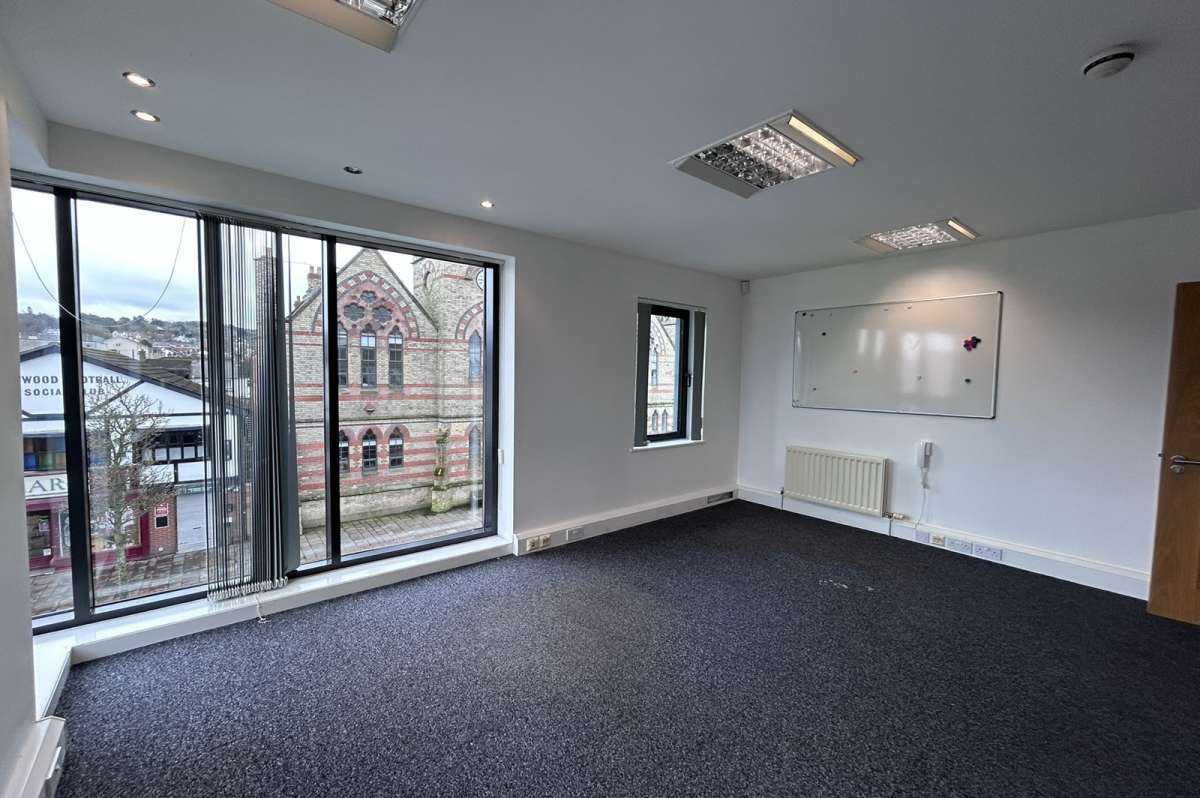 Office in Holywood - photo 4
